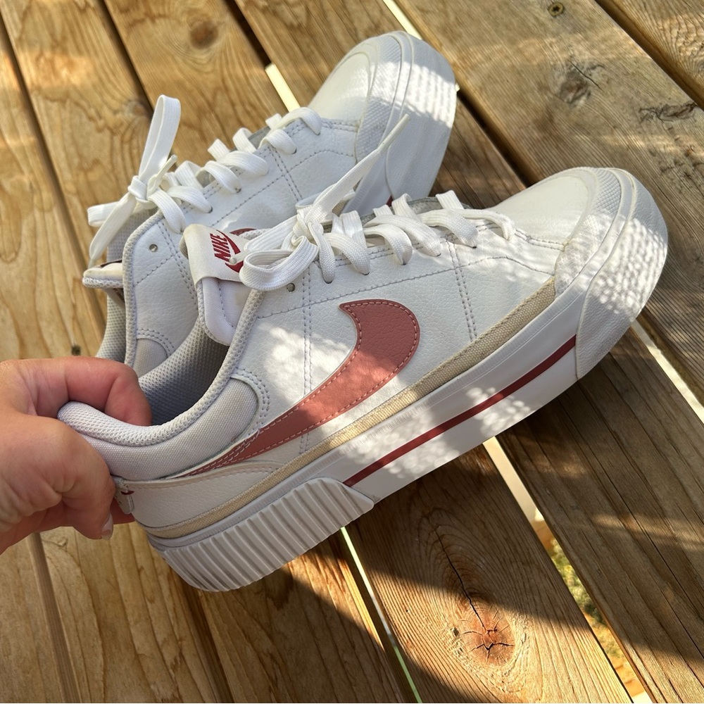 Nike Women's White and Pink Sneakers